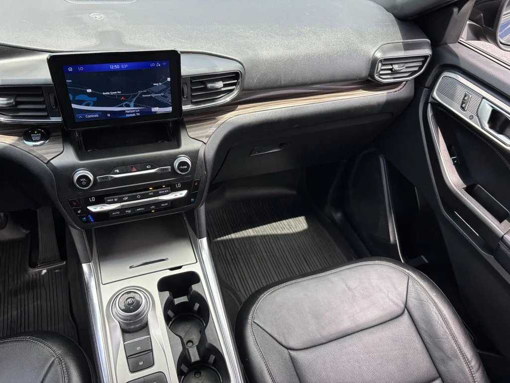 Used 2020 Black Ford Limited image 24