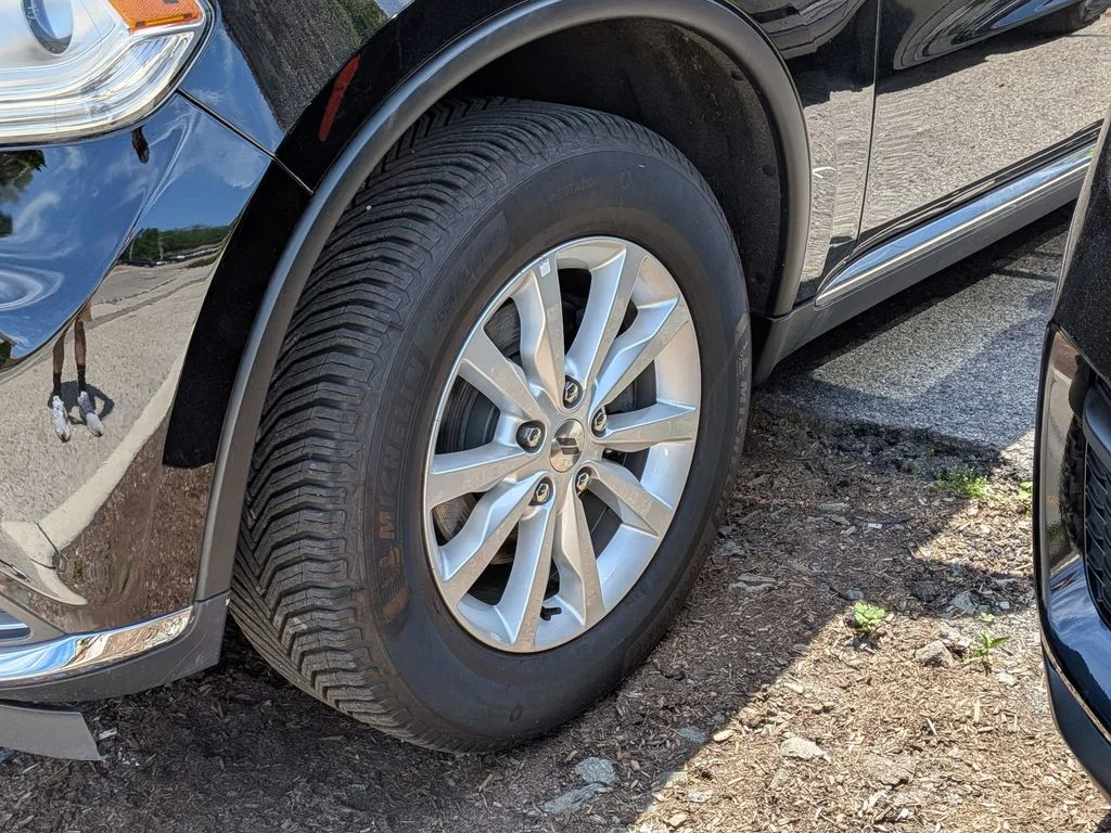 Used 2019 Black Dodge SXT Plus image 27