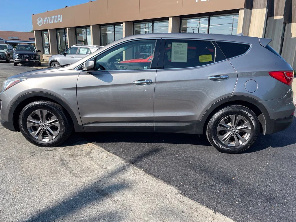 Used 2015 Gray Hyundai Base image 5