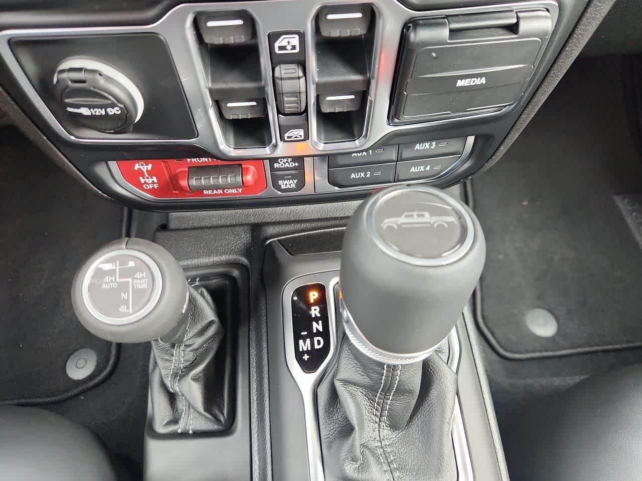 New 2026 Black Clearcoat Jeep Rubicon X image 19