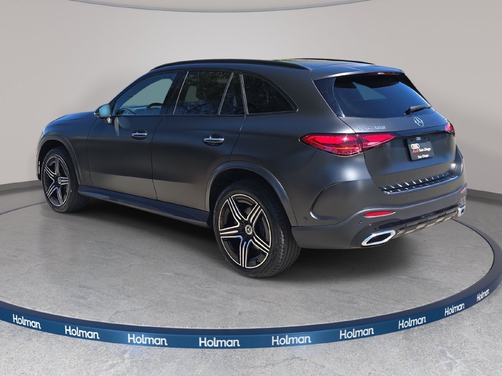 Used 2025  Mercedes-Benz GLC 300 image 8