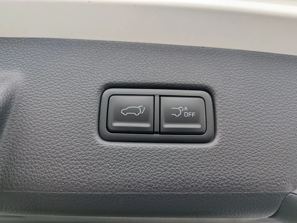 New 2026 Snow White Pearl Kia SX Prestige image 51