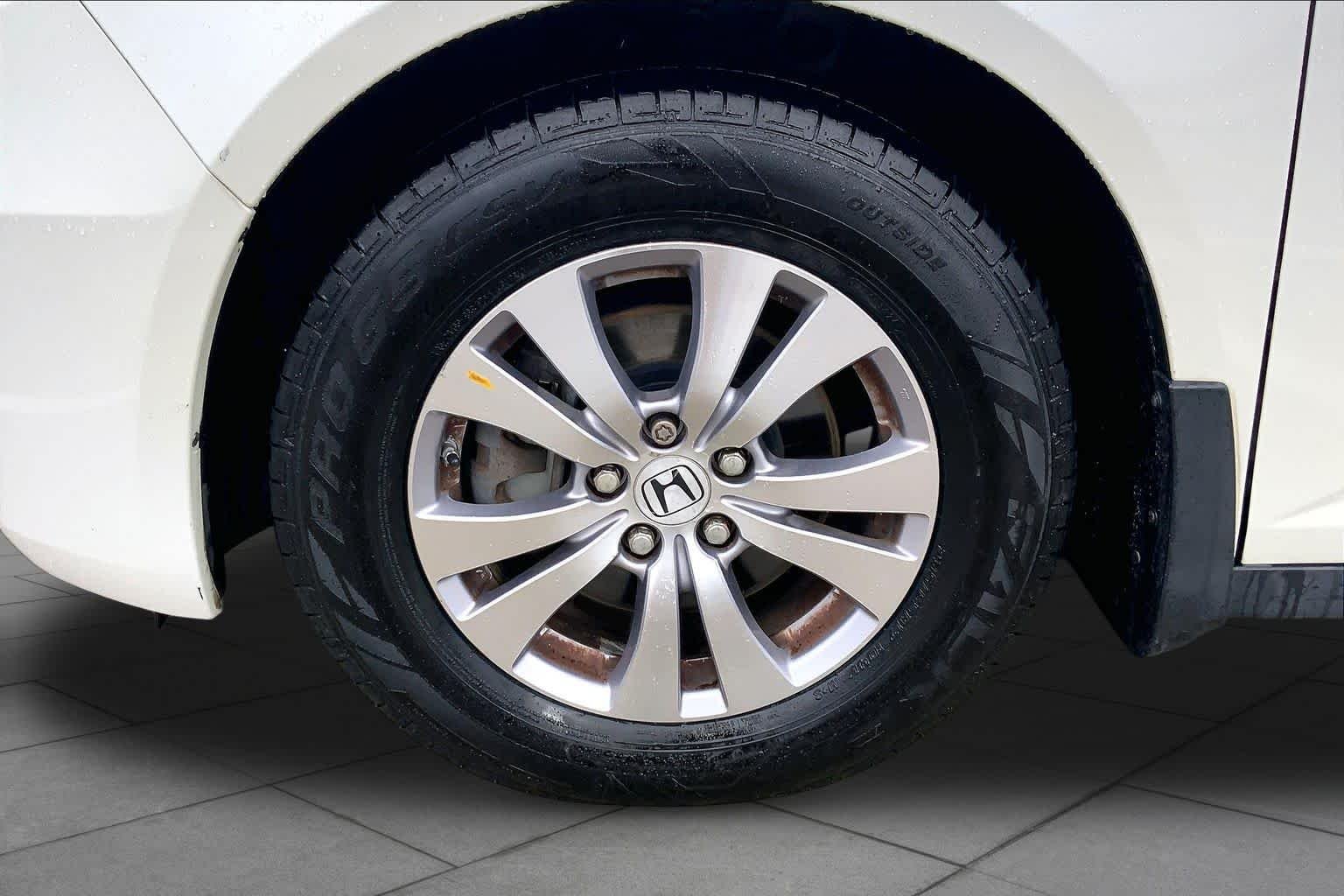 Used 2014 White Diamond Pearl Honda EX-L image 8