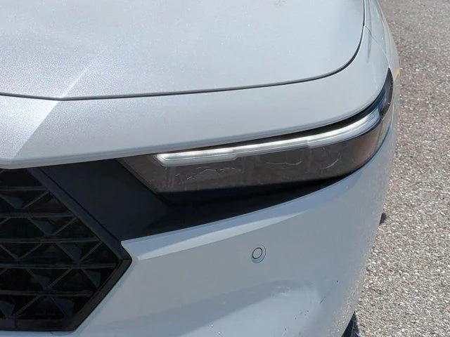 New 2026 Platinum White Pearl Honda Touring image 9