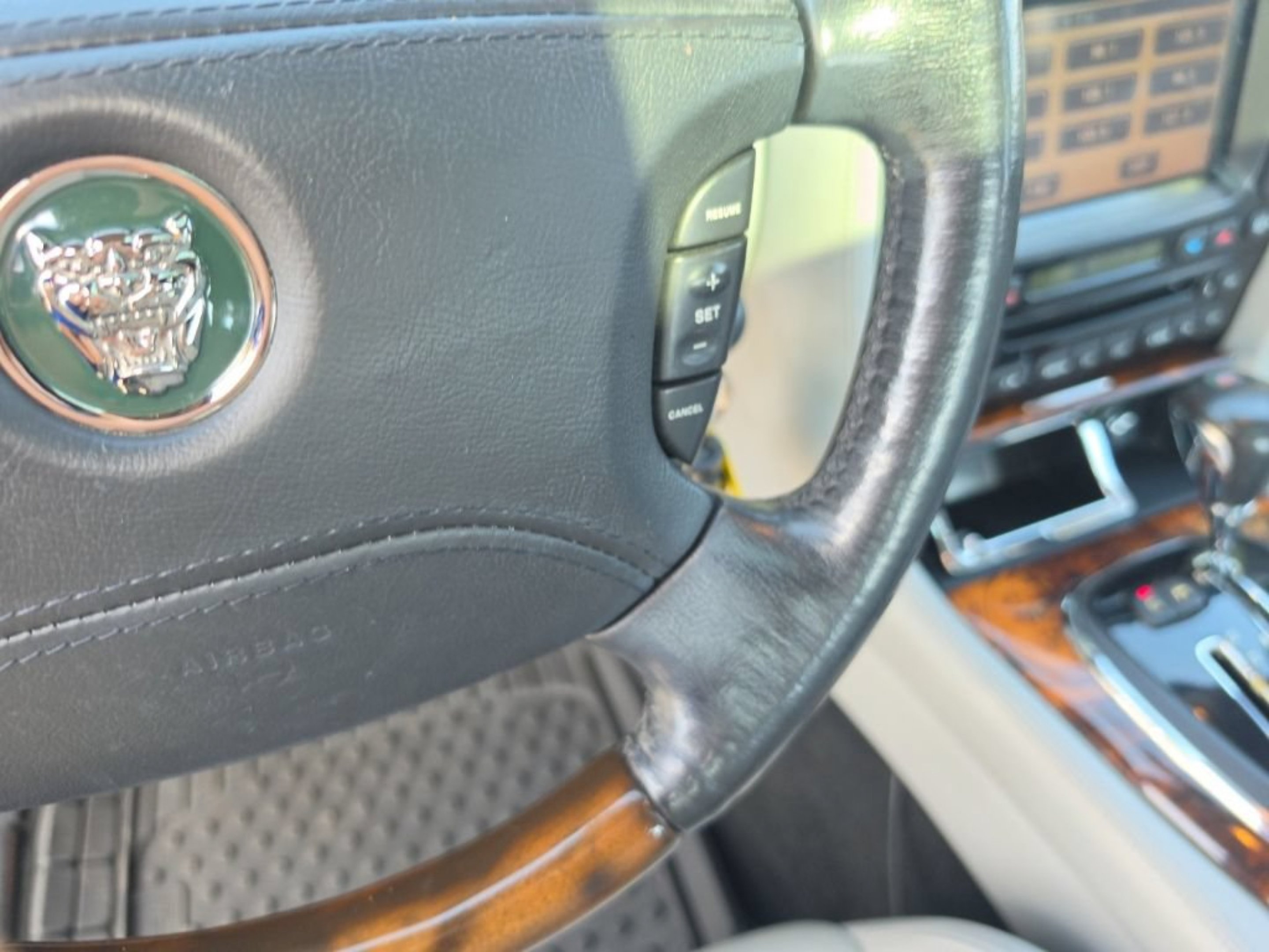 Used 2004  Jaguar XJR image 15