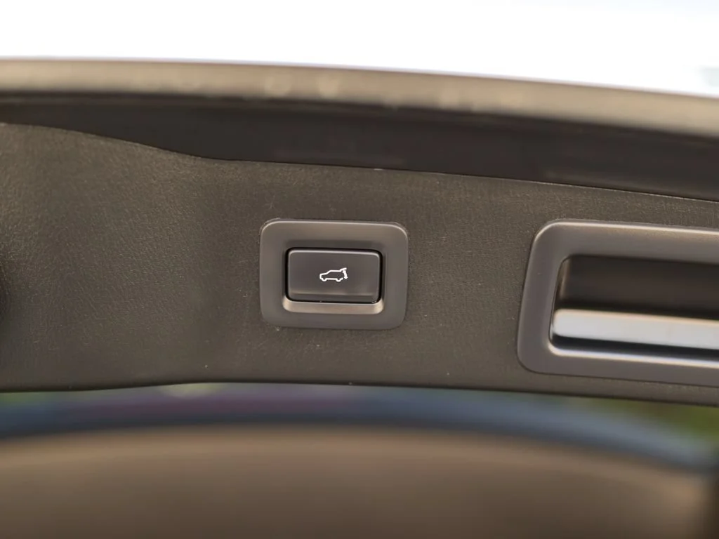Used 2021 Gray Mazda Signature image 31