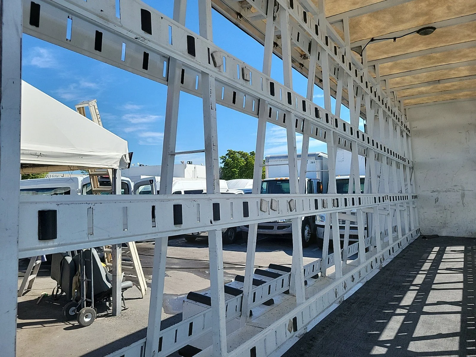 Used 2019 White Freightliner  image 10