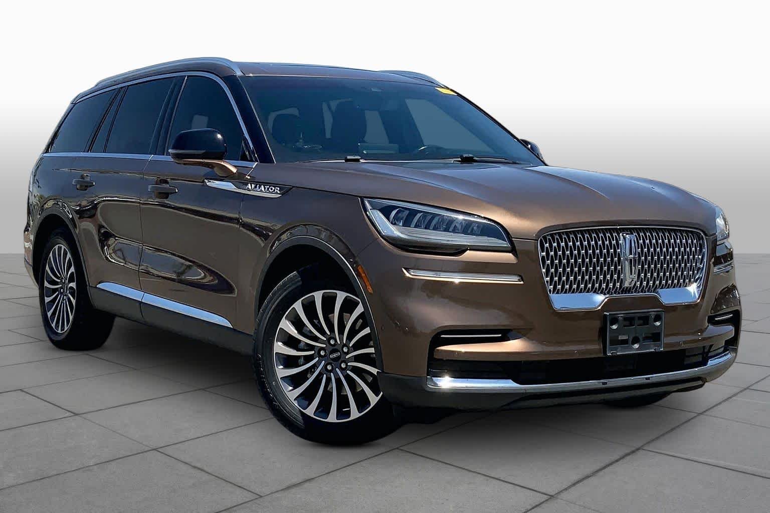 Used 2022 Bronze Smoke Metallic Clearcoat Lincoln Reserve image 3
