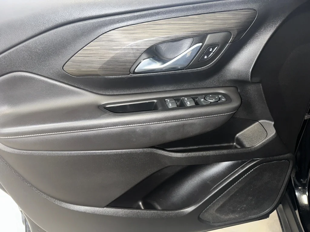 2023 GMC Terrain SLE - Photo 6