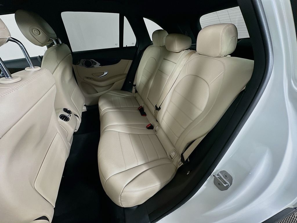 Used 2017 White Mercedes-Benz GLC 300 image 25