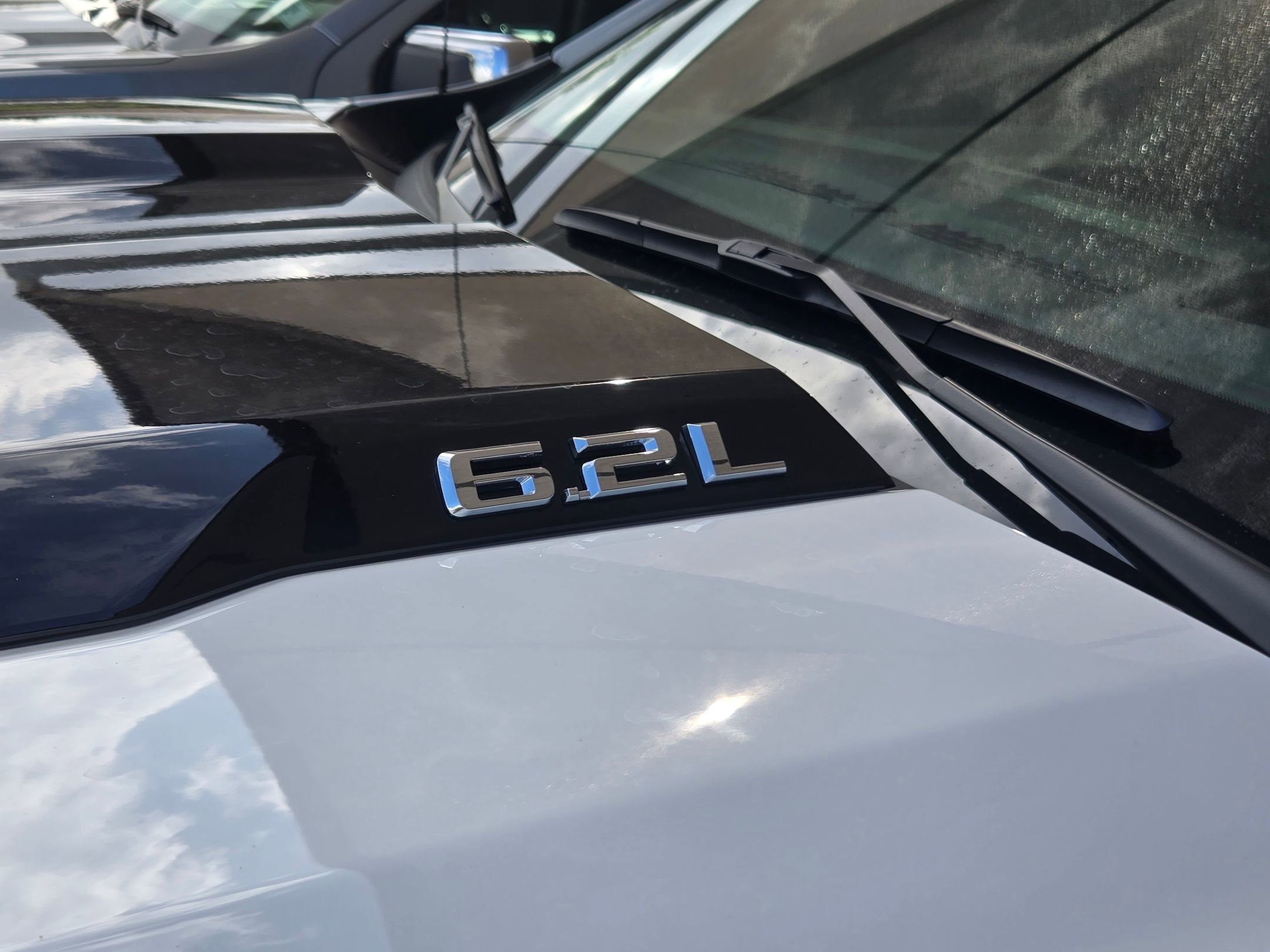 Used 2025 Summit White Chevrolet ZR2 image 5