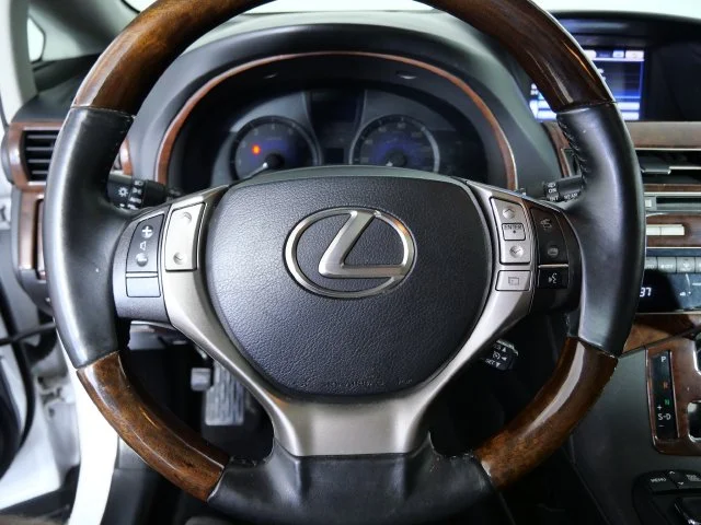 Used 2015  Lexus 350 image 23