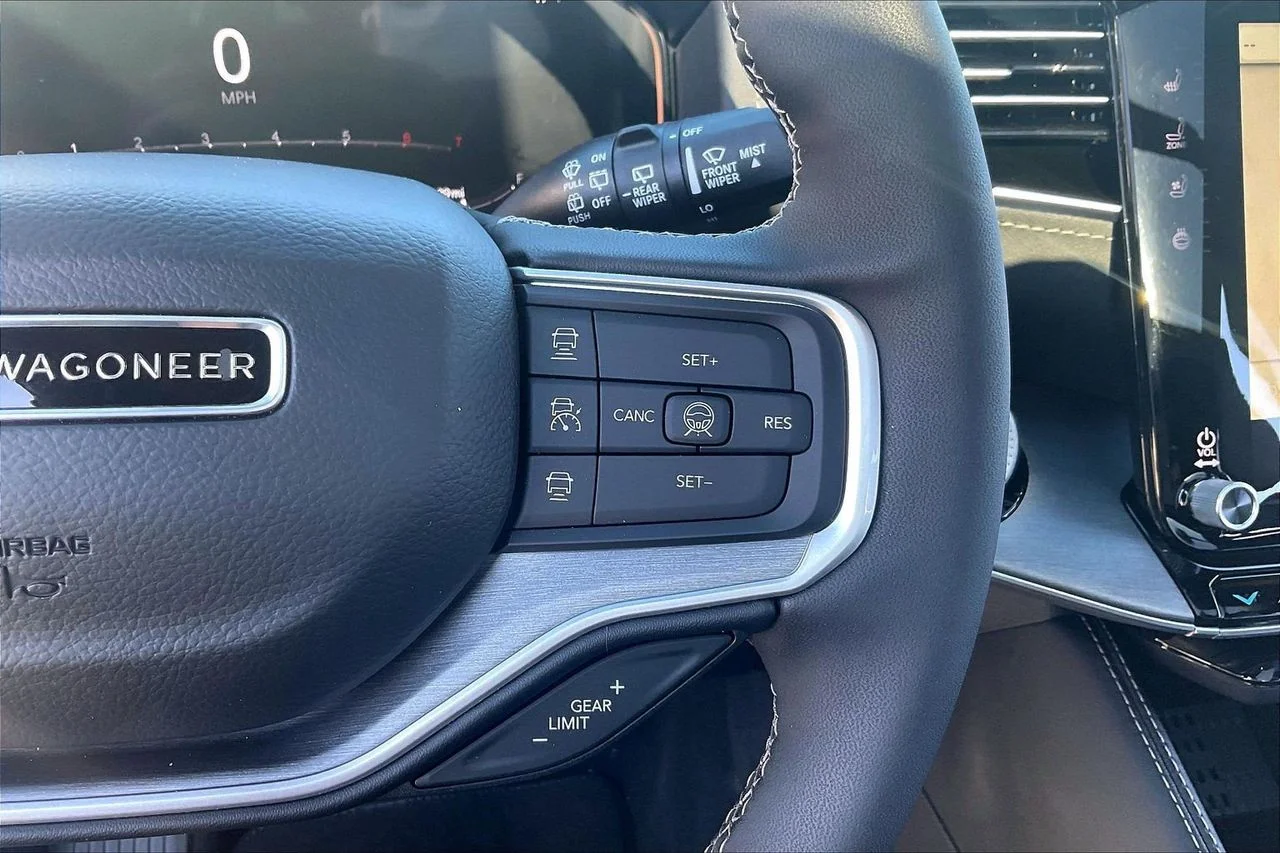New 2026 Silver Zynith Jeep Limited Reserve image 31