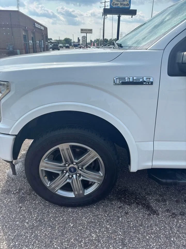 Used 2018 Oxford White Ford XLT image 6