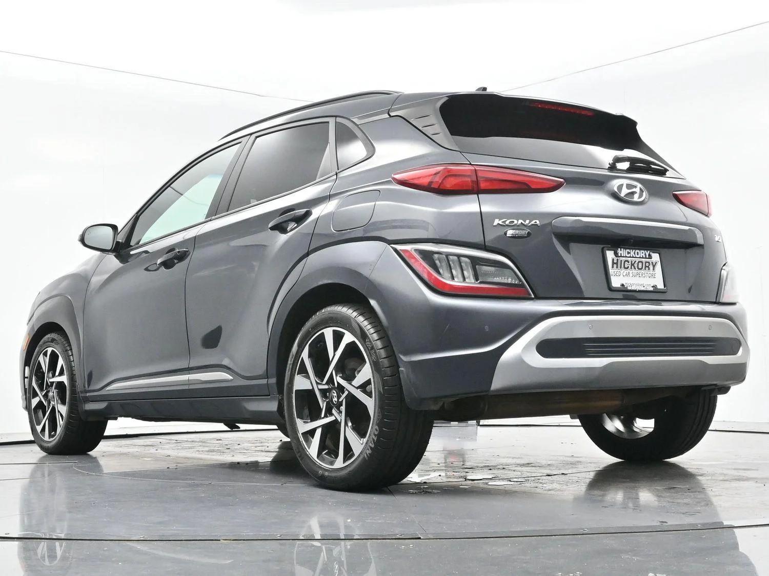 Used 2022 Thunder Gray Hyundai Limited image 45
