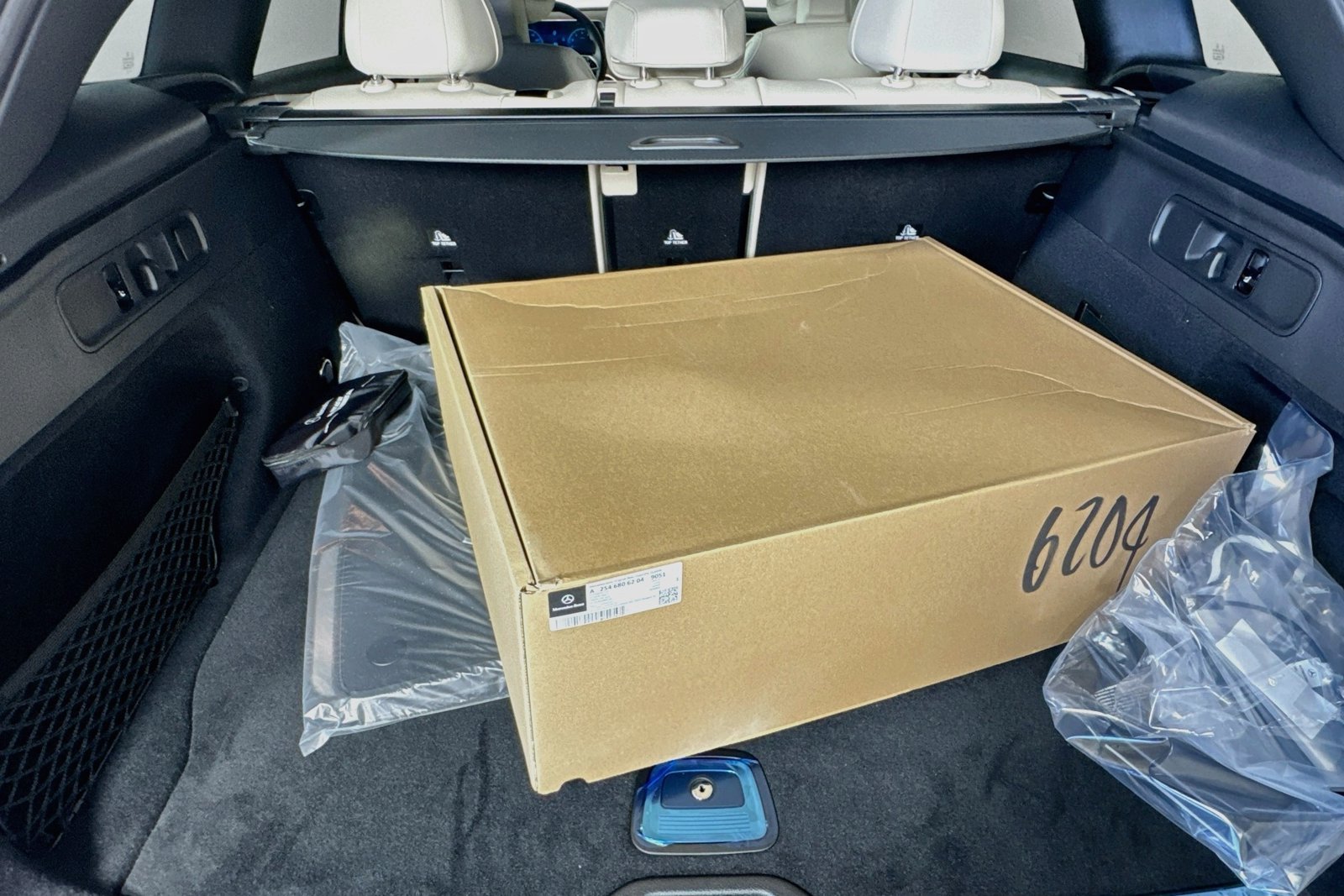 New 2026 Polar White Mercedes-Benz GLC 300 image 23