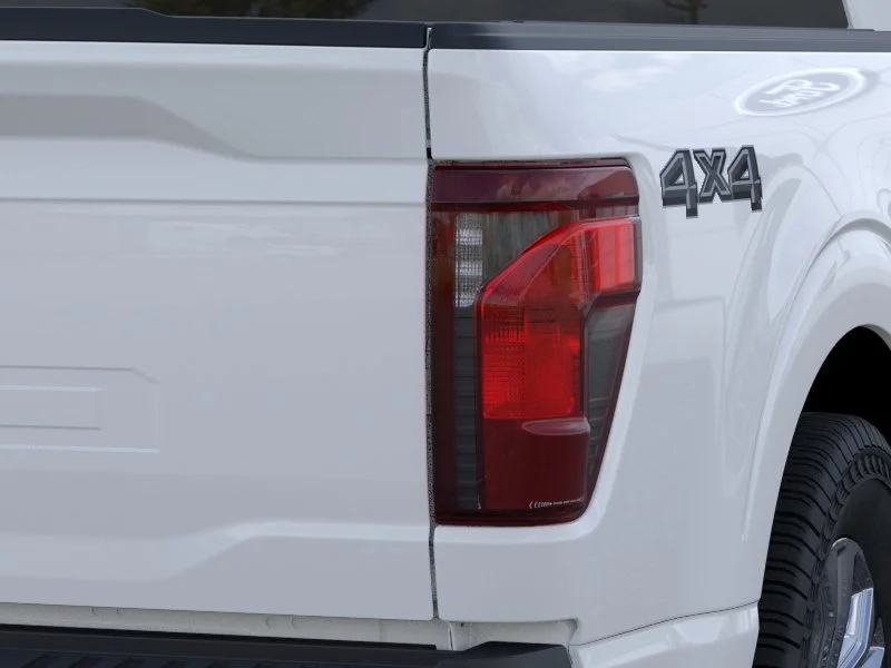 New 2026 Oxford White Ford XLT image 44