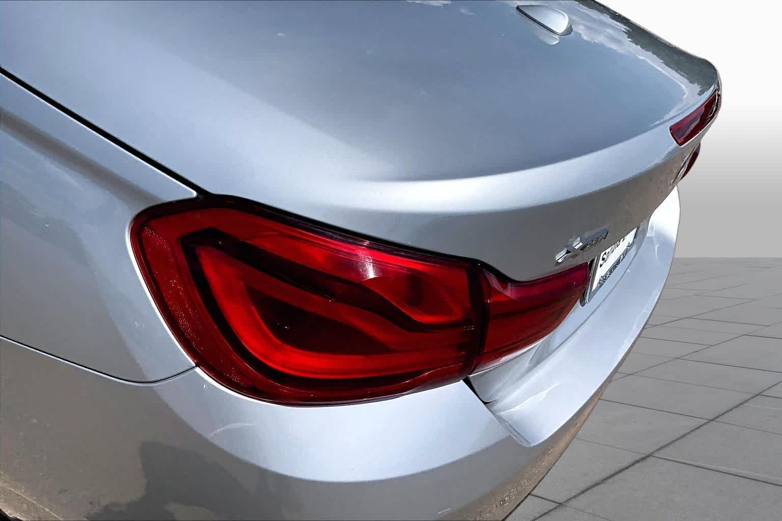 Used 2018 GLACIER SILVER METALLIC BMW 430i xDrive image 25