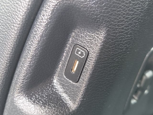 Certified Used 2024 Snow White Pearl Kia X-Line image 15