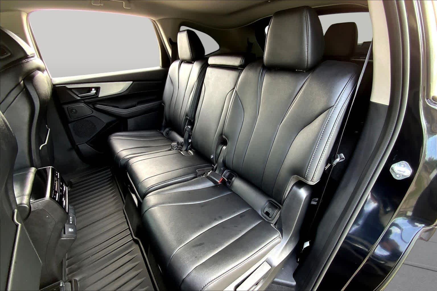 Used 2025 Majestic Black Pearl Acura  image 29