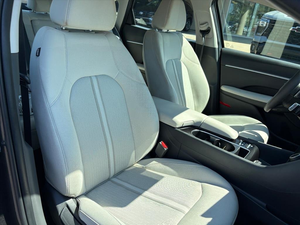 Certified Used 2025 Portofino Gray Metallic Hyundai SEL image 17