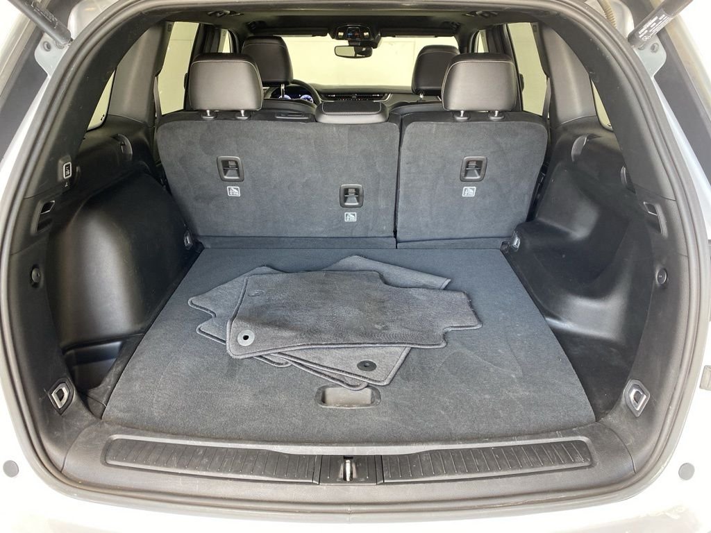 Used 2024 Silver Jeep Altitude X image 21