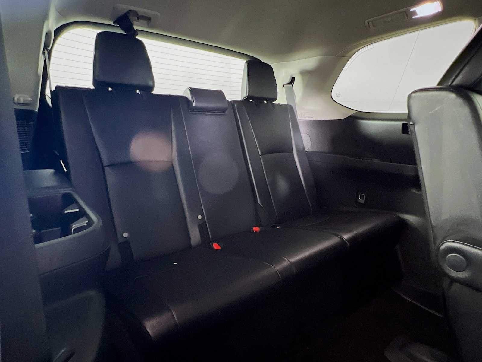 Used 2025 Midnight Black Metallic Toyota XLE image 27