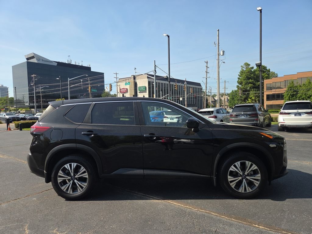2023 Nissan Rogue SV - Photo 6