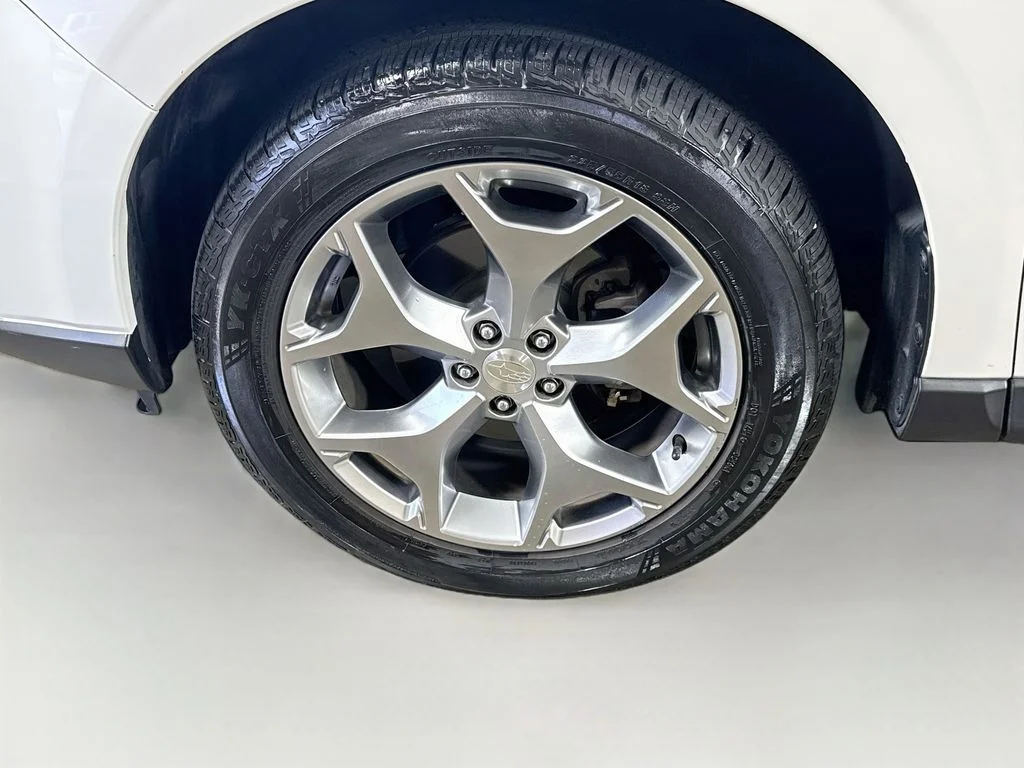 Used 2015 White Subaru 2.5i Touring image 40