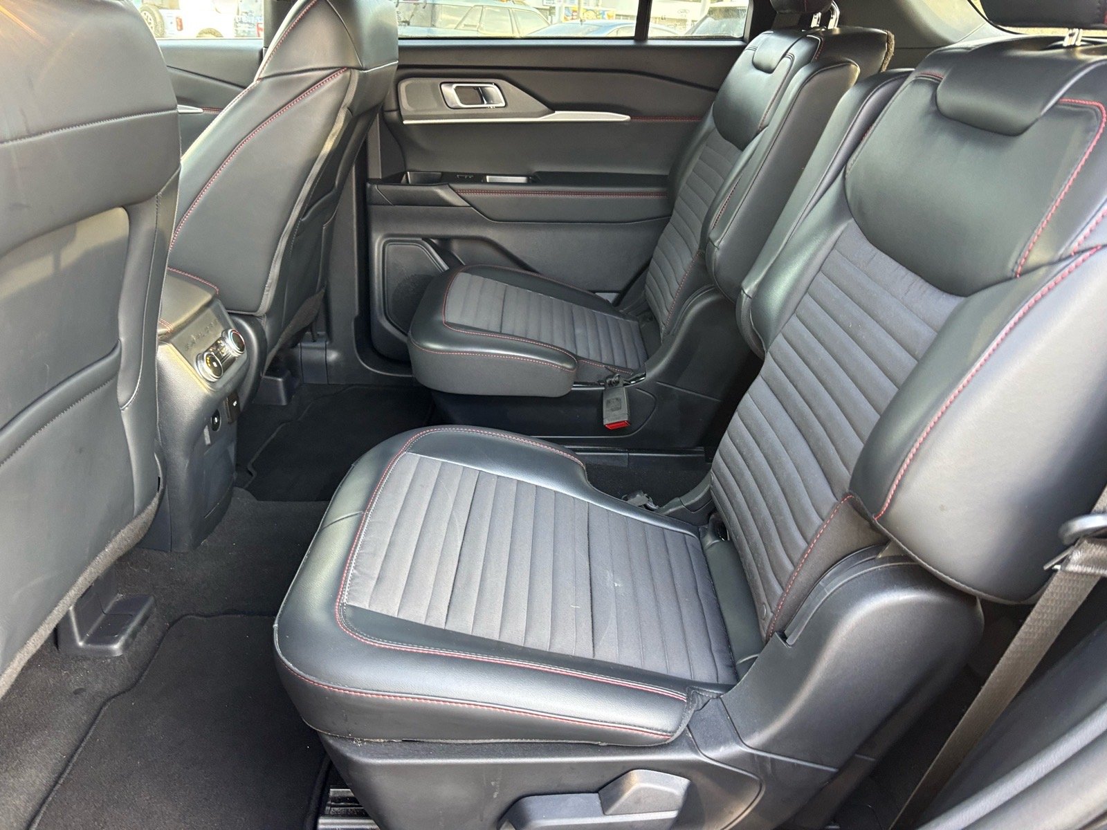 Used 2025 Agate Black Ford ST-Line image 12