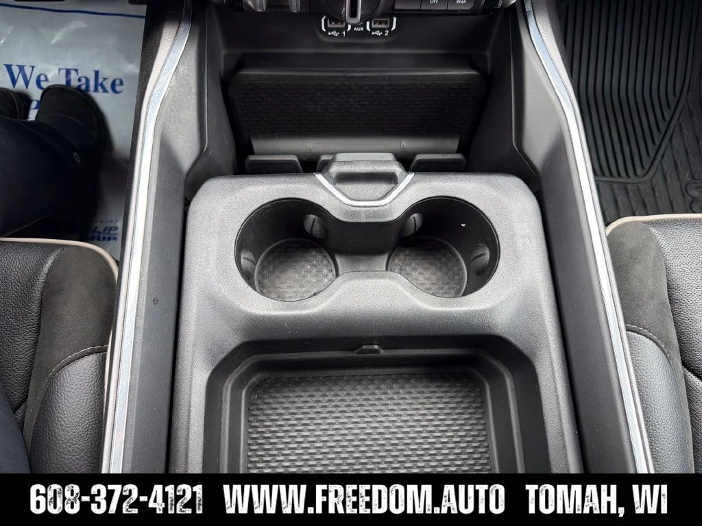 Used 2023 Billet Silver Metallic Clearcoat Ram Laramie image 22