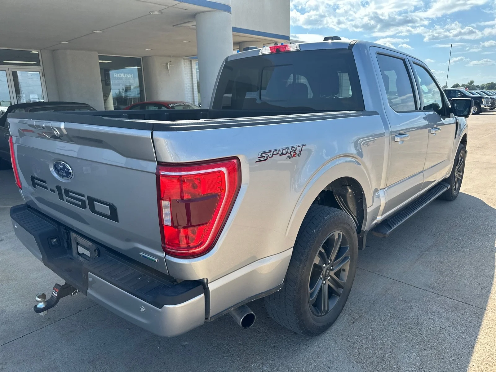 Used 2022 Iconic Silver Metallic Ford XLT image 3