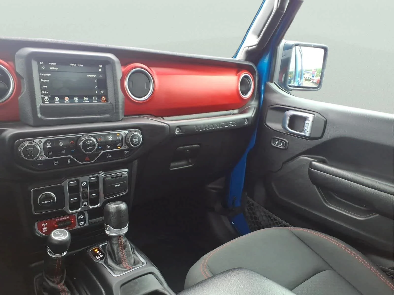 Used 2021 Hydro Blue Pearlcoat Jeep Unlimited Rubicon image 15