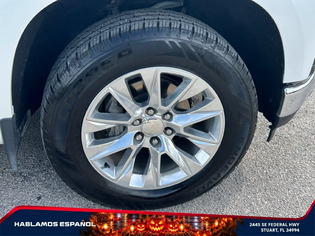 Used 2019 IRIDESCENT PEARL TRICOAT Chevrolet LTZ image 21