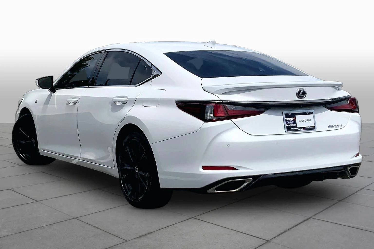 Used 2023 Ultra White Lexus F SPORT Handling image 22