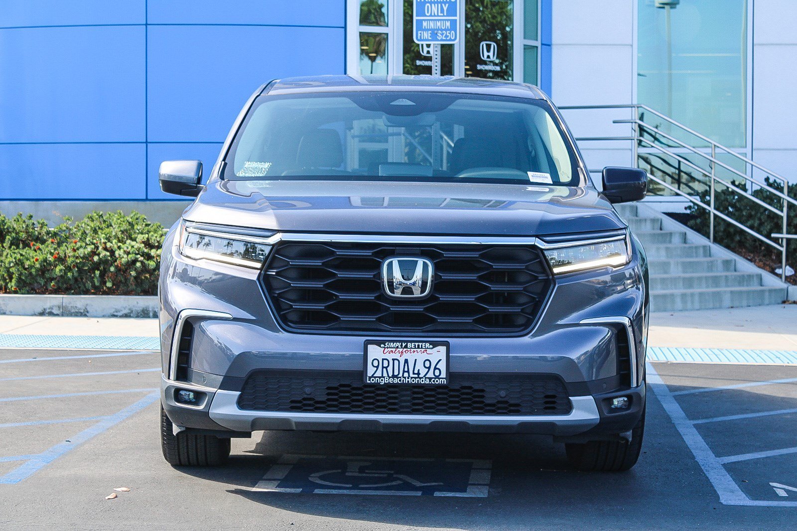 Certified Used 2025 Modern Steel Metallic Honda EX-L image 2