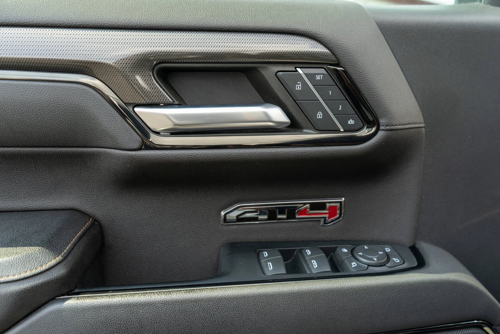 Used 2023 Summit White GMC AT4 image 15