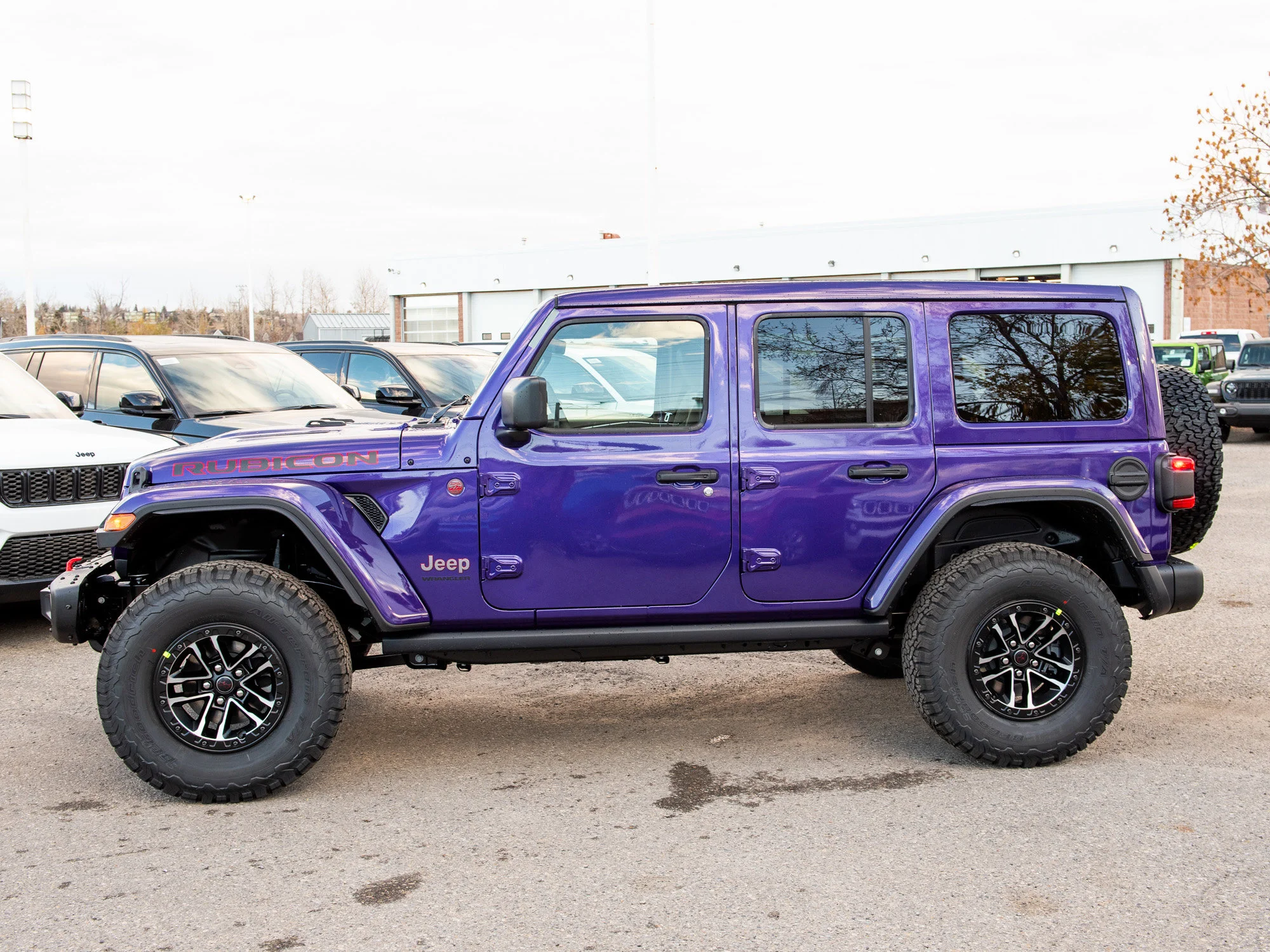 Used 2026 reign Jeep Rubicon X* 4 Door 4x4, Sky 1-Touch Pwr Top, Steel Bumpers, 35 Inch Tires image 2