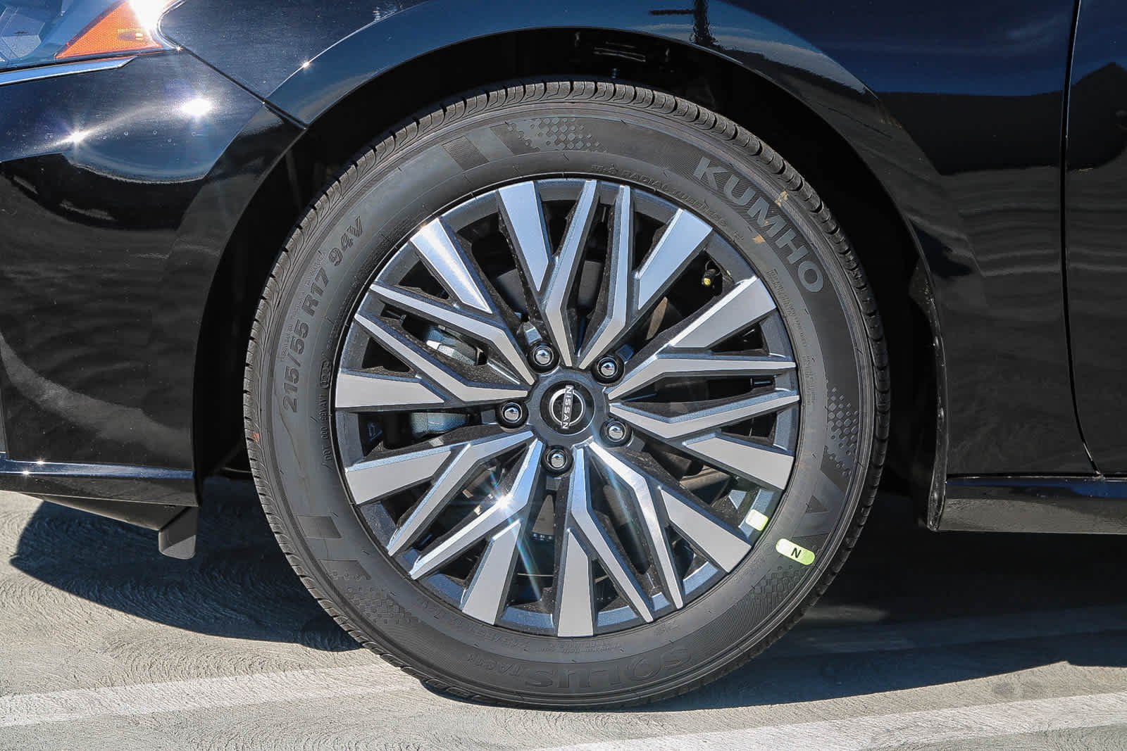 2025 Nissan Altima SV - Photo 11