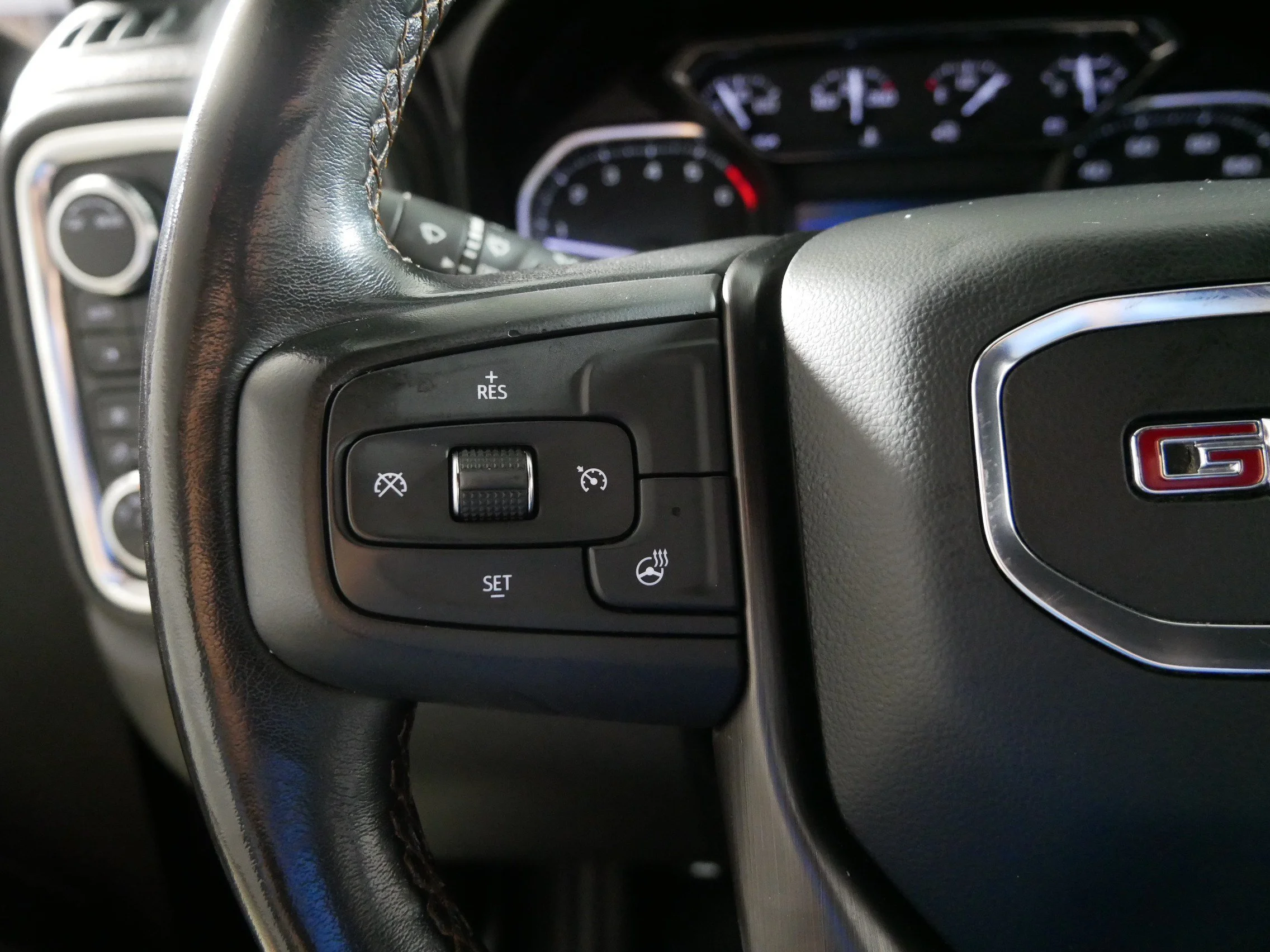 Used 2021 Ebony Twilight Metallic GMC AT4 image 27