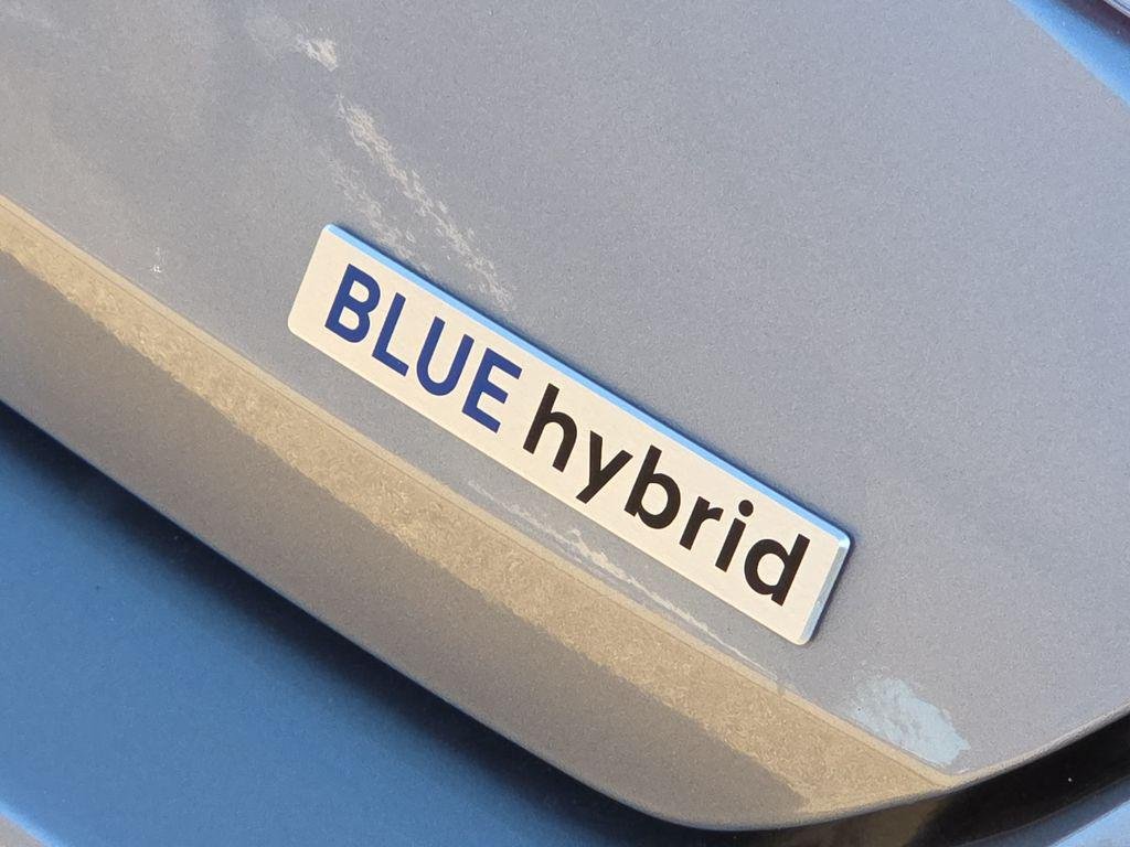 New 2026 Silver Hyundai Blue image 10