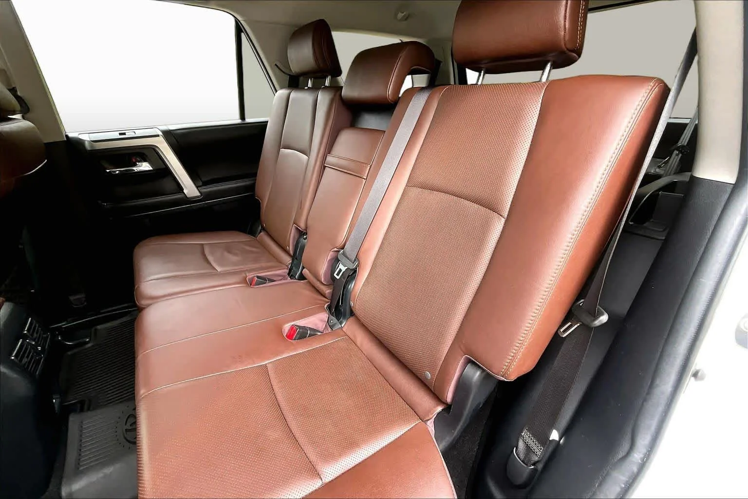 Certified Used 2023 Blizzard Pearl Toyota Limited image 21