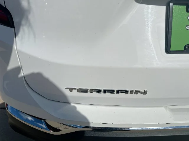 Used 2024 White GMC SLT image 52