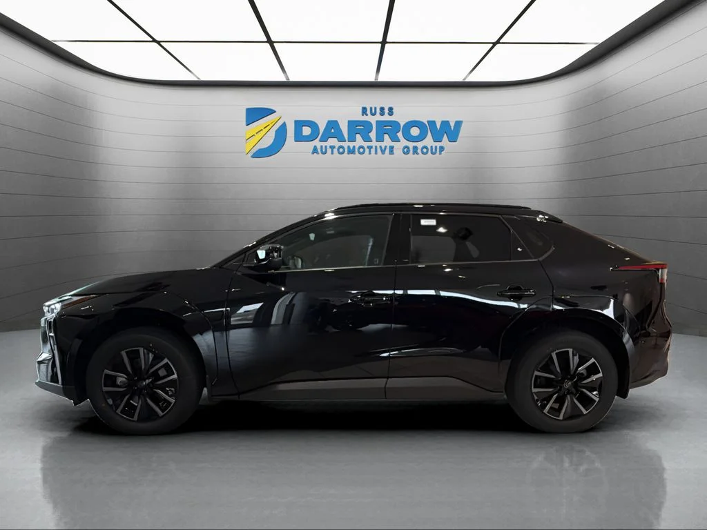 New 2026 Midnight Black Metallic Toyota  XLE image 2
