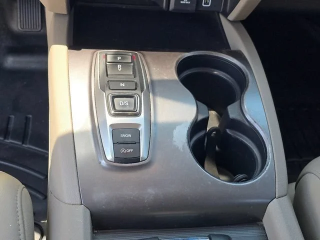 Used 2021 White Honda EX-L image 21