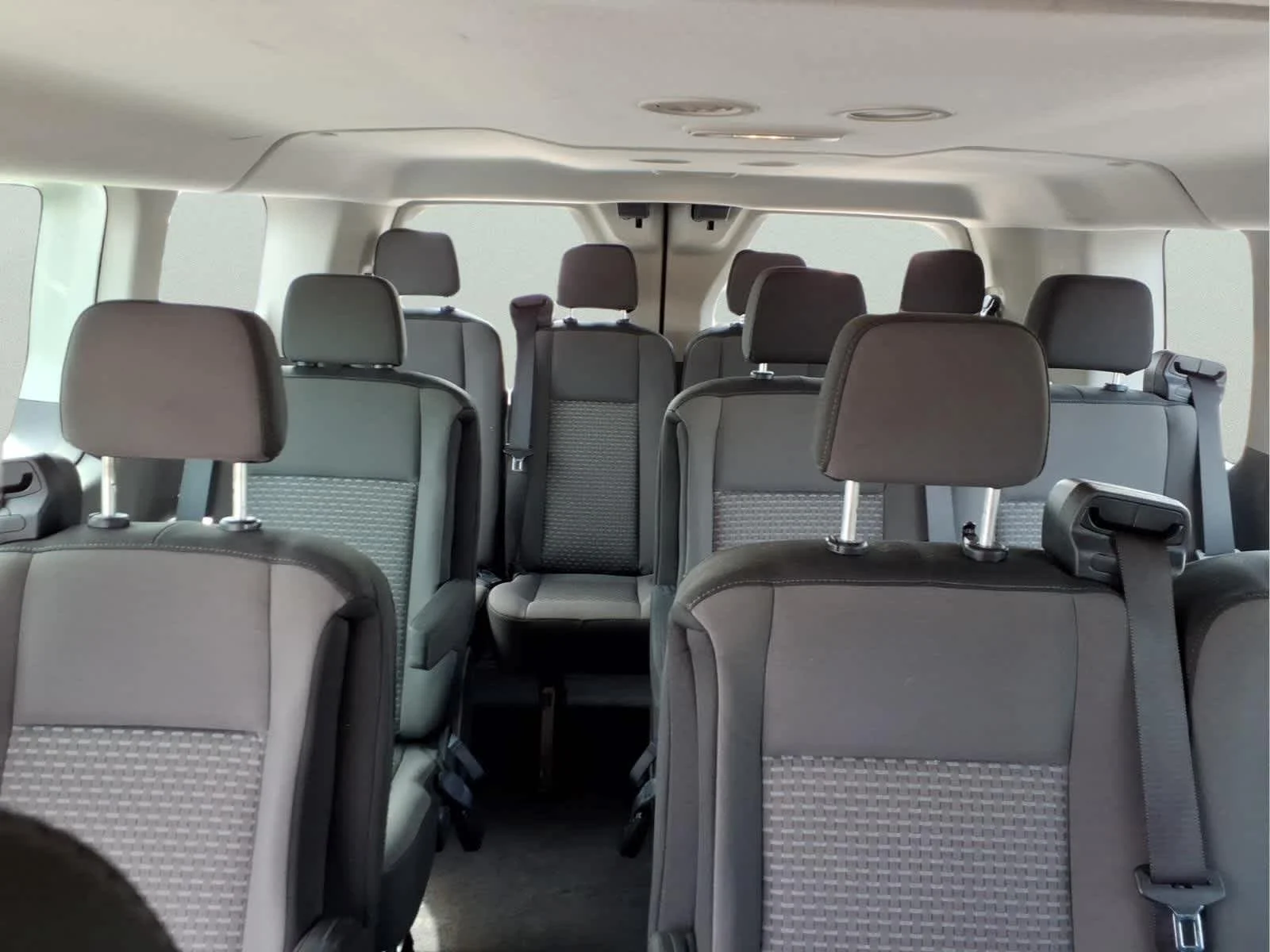 Used 2025 Oxford White Ford XLT image 30