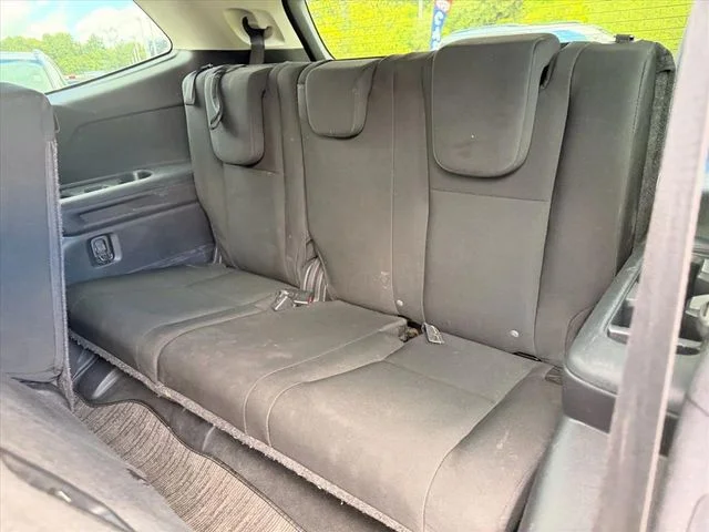 Used 2020 White Subaru Base image 11