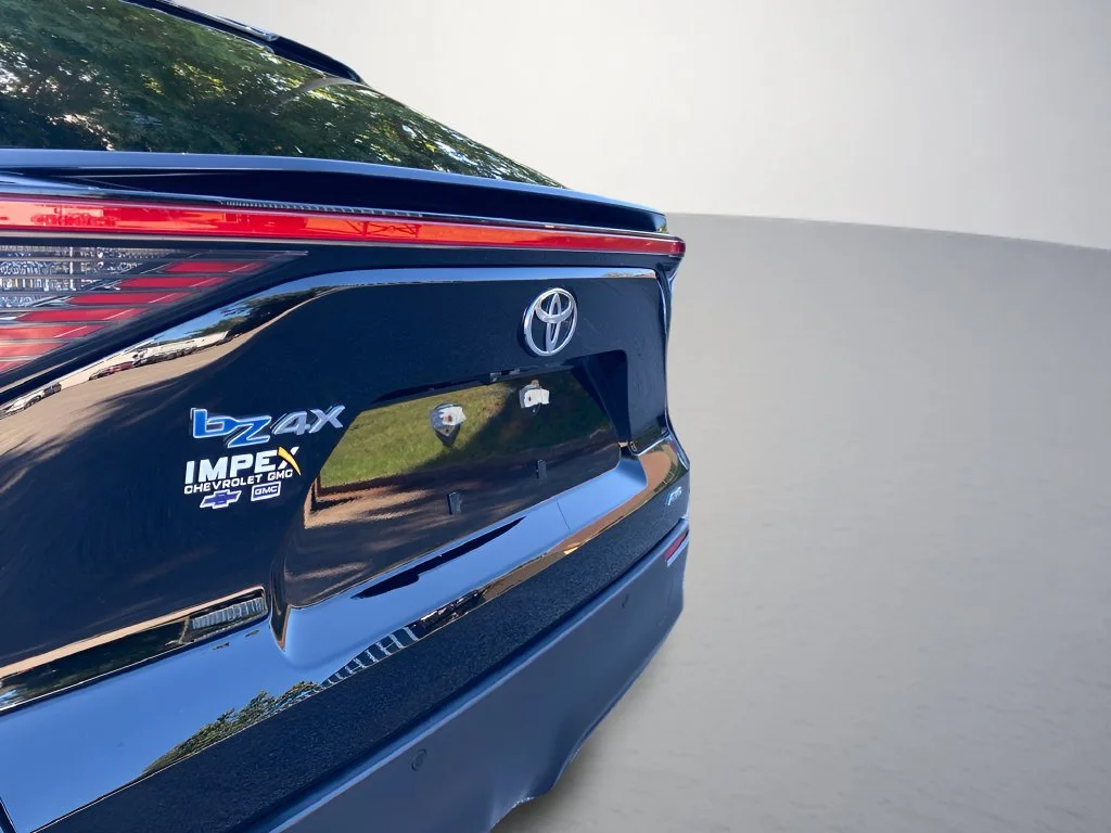 Used 2023 Black Toyota XLE image 38