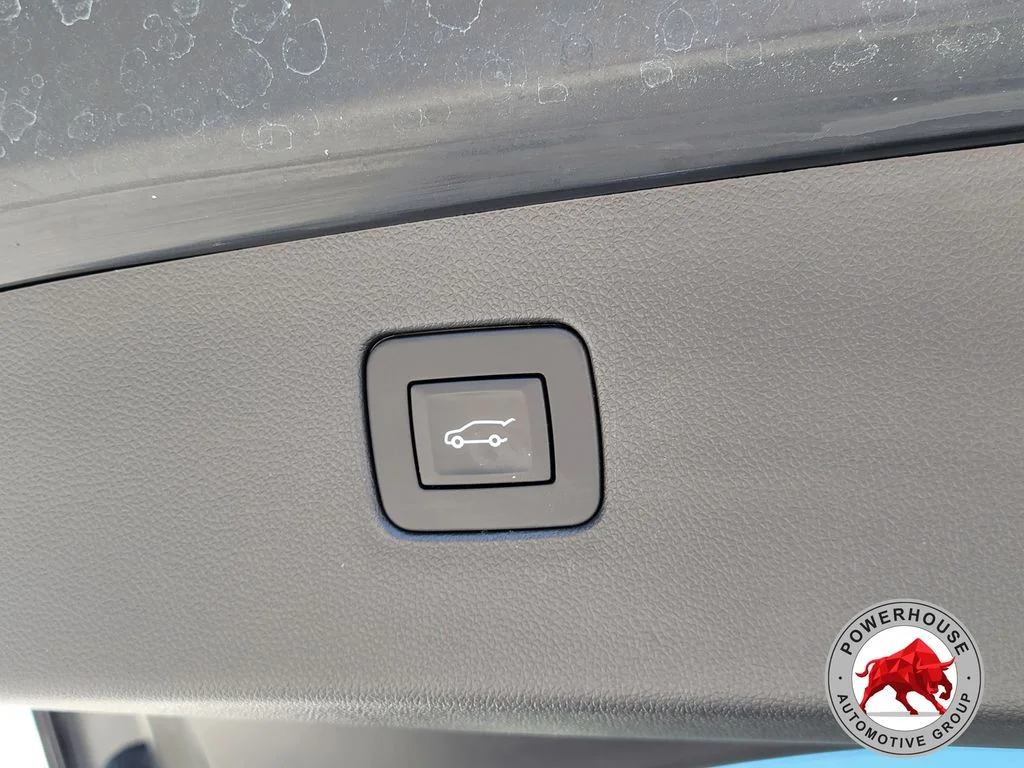 Used 2024 Black Buick Avenir image 14