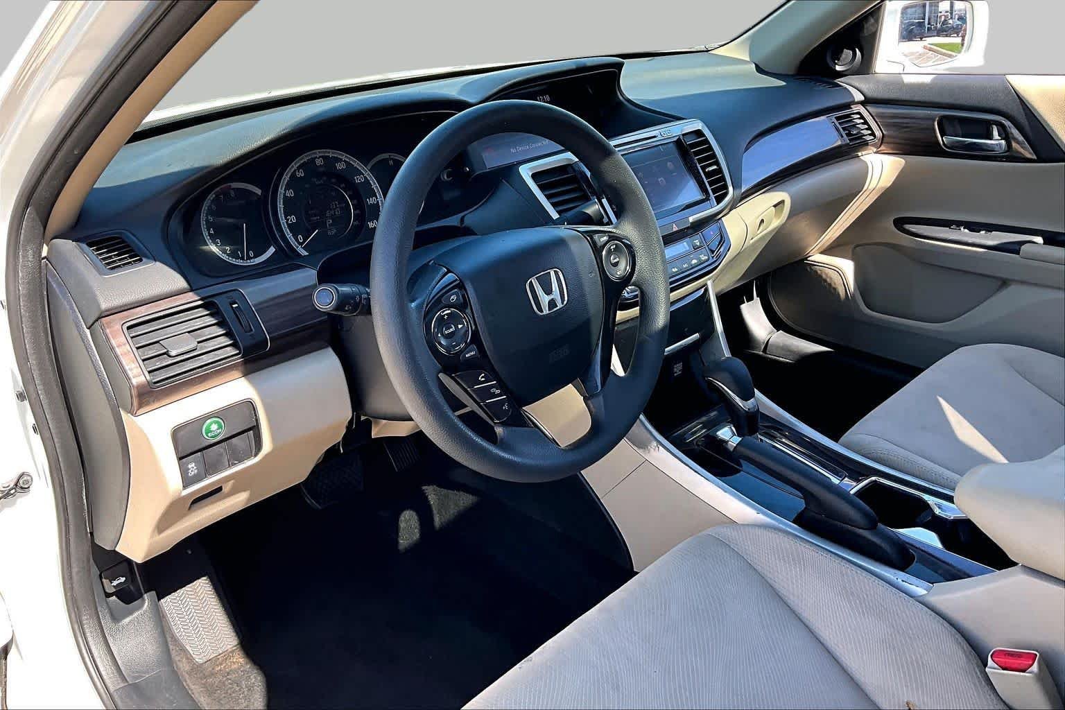 Used 2017 White Orchid Pearl Honda EX image 18